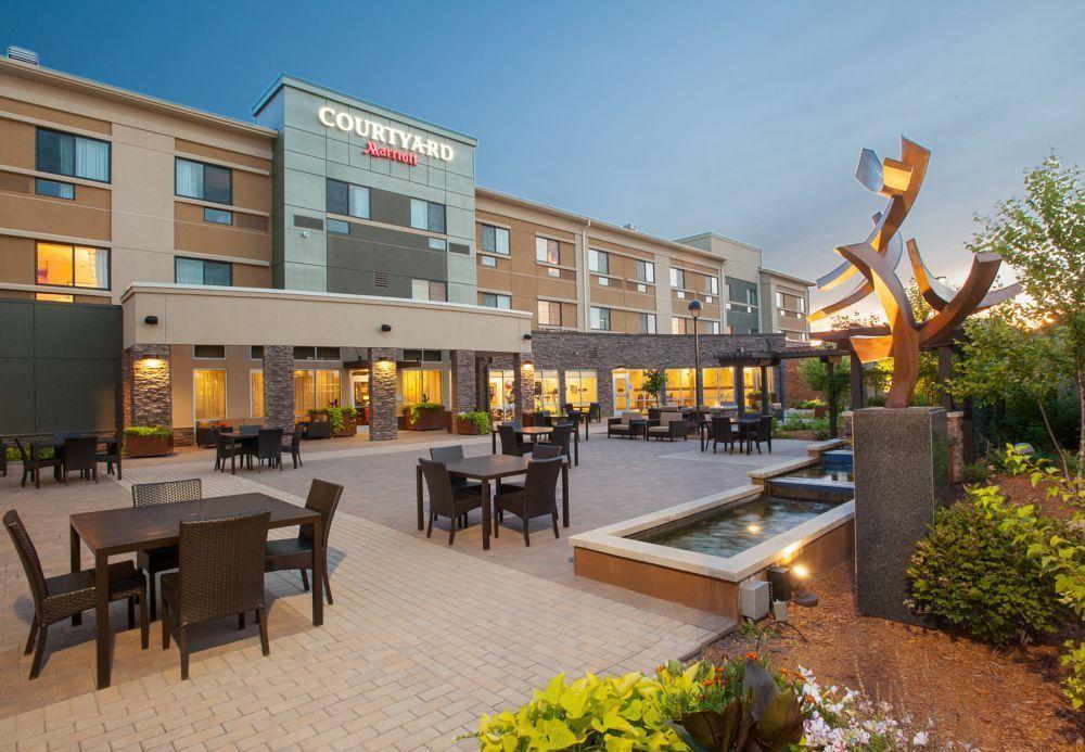 Courtyard Mankato Hotel & Event Center Екстериор снимка