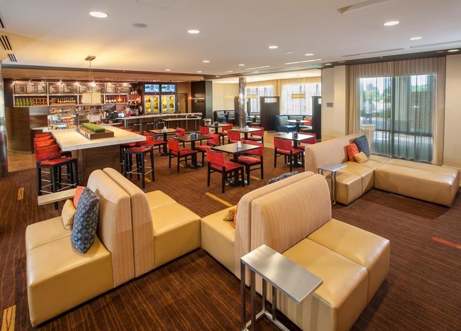 Courtyard Mankato Hotel & Event Center Екстериор снимка