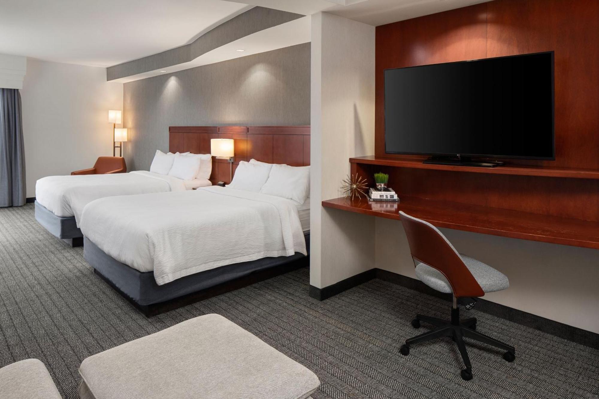 Courtyard Mankato Hotel & Event Center Екстериор снимка