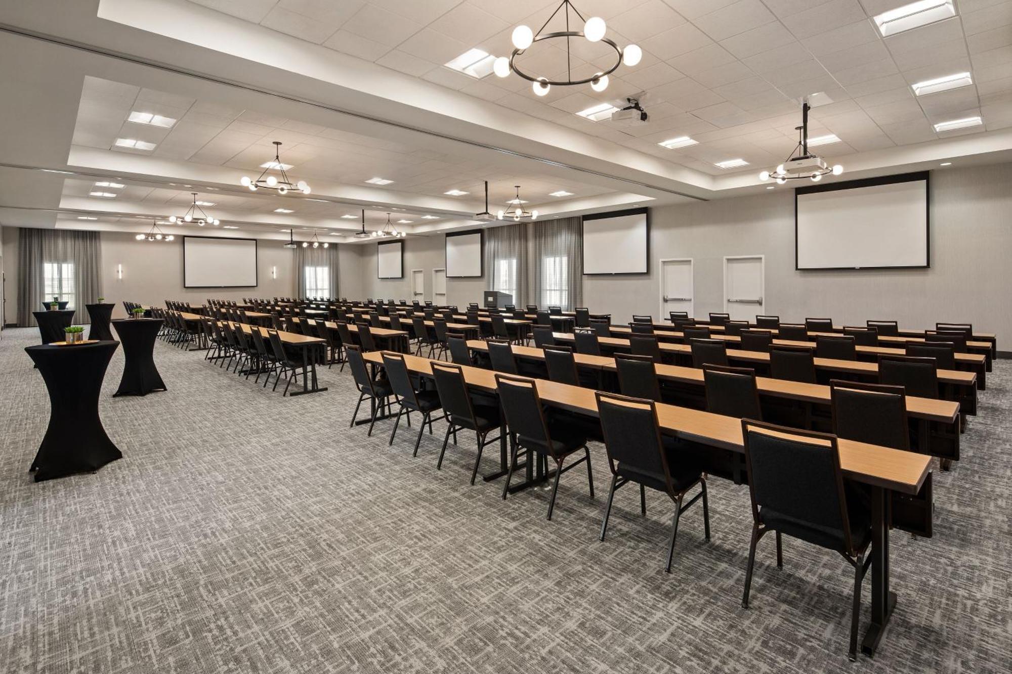Courtyard Mankato Hotel & Event Center Екстериор снимка
